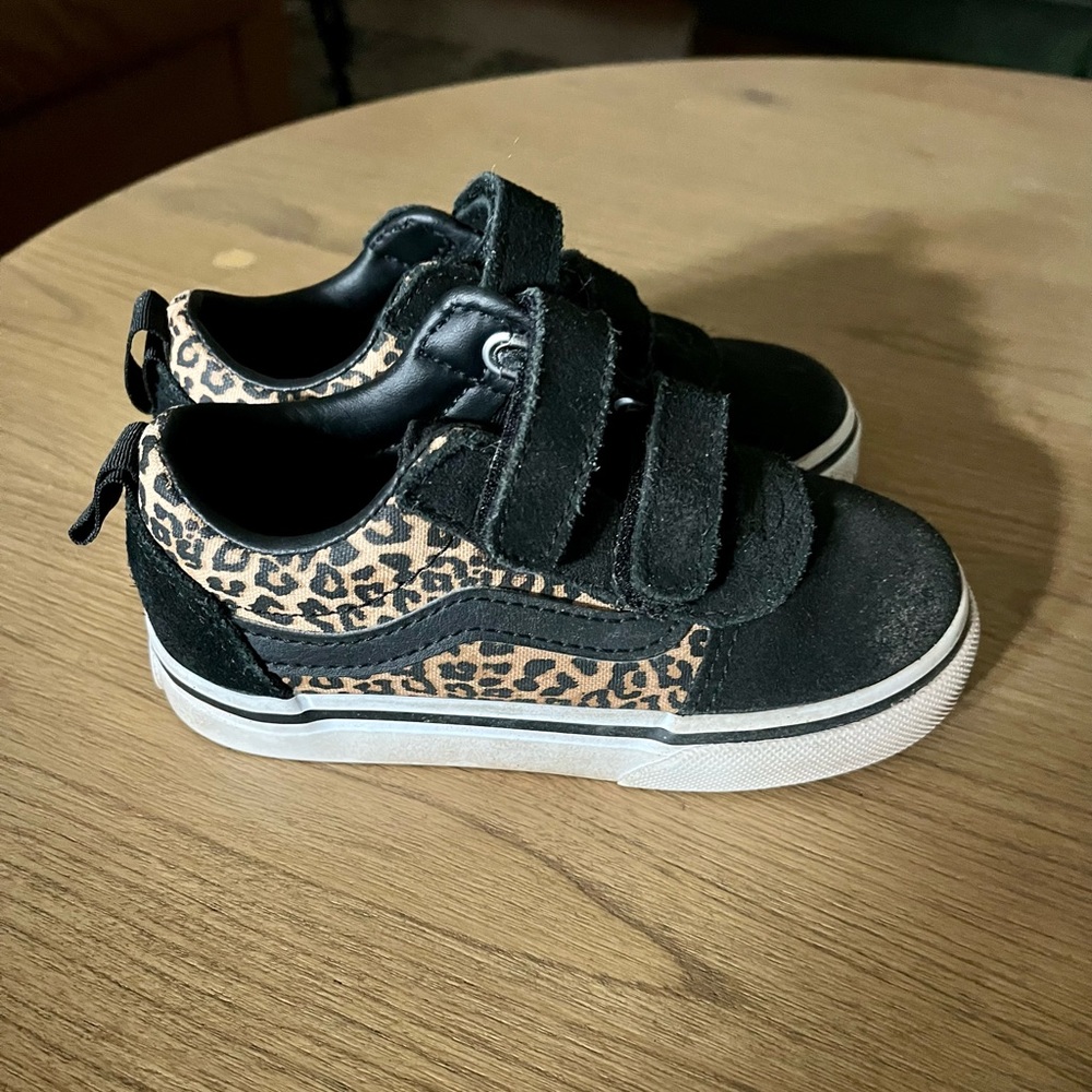 Leopard Vans
